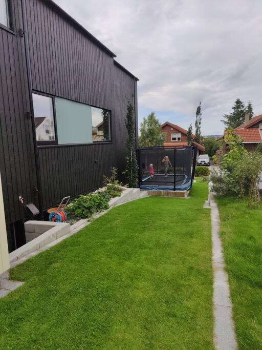 Modern And Comfortable In Attractive Neighborhood Appartement